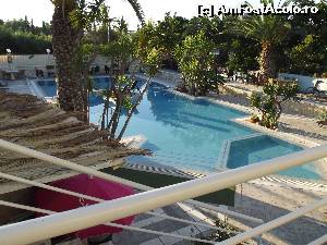[P33] Aceeaşi piscină » foto by irinad
 - 
<span class="allrVoted glyphicon glyphicon-heart hidden" id="av676558"></span>
<a class="m-l-10 hidden" id="sv676558" onclick="voting_Foto_DelVot(,676558,19436)" role="button">șterge vot <span class="glyphicon glyphicon-remove"></span></a>
<a id="v9676558" class=" c-red"  onclick="voting_Foto_SetVot(676558)" role="button"><span class="glyphicon glyphicon-heart-empty"></span> <b>LIKE</b> = Votează poza</a> <img class="hidden"  id="f676558W9" src="/imagini/loader.gif" border="0" /><span class="AjErrMes hidden" id="e676558ErM"></span>