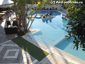 [P39] În dreapta, piscina pentru copii » foto by irinad
 - 
<span class="allrVoted glyphicon glyphicon-heart hidden" id="av676564"></span>
<a class="m-l-10 hidden" id="sv676564" onclick="voting_Foto_DelVot(,676564,19436)" role="button">șterge vot <span class="glyphicon glyphicon-remove"></span></a>
<a id="v9676564" class=" c-red"  onclick="voting_Foto_SetVot(676564)" role="button"><span class="glyphicon glyphicon-heart-empty"></span> <b>LIKE</b> = Votează poza</a> <img class="hidden"  id="f676564W9" src="/imagini/loader.gif" border="0" /><span class="AjErrMes hidden" id="e676564ErM"></span>