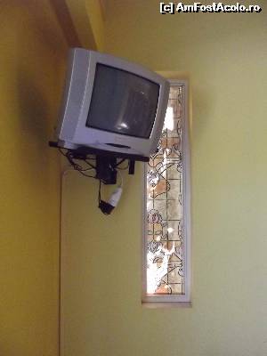 [P09] Televizorul suspendat lângă un vitraliu de decor » foto by irinad
 - 
<span class="allrVoted glyphicon glyphicon-heart hidden" id="av676526"></span>
<a class="m-l-10 hidden" id="sv676526" onclick="voting_Foto_DelVot(,676526,19436)" role="button">șterge vot <span class="glyphicon glyphicon-remove"></span></a>
<a id="v9676526" class=" c-red"  onclick="voting_Foto_SetVot(676526)" role="button"><span class="glyphicon glyphicon-heart-empty"></span> <b>LIKE</b> = Votează poza</a> <img class="hidden"  id="f676526W9" src="/imagini/loader.gif" border="0" /><span class="AjErrMes hidden" id="e676526ErM"></span>