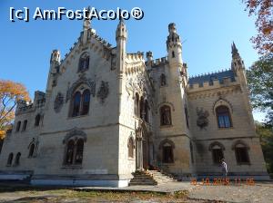 [P04] Castelul Sturza de la Miclauseni – castelul cu 100 de povesti - bogatia decoratiunilor ferestrelor este fara asemanare.  » foto by Diaura*
 - 
<span class="allrVoted glyphicon glyphicon-heart hidden" id="av1065671"></span>
<a class="m-l-10 hidden" id="sv1065671" onclick="voting_Foto_DelVot(,1065671,19447)" role="button">șterge vot <span class="glyphicon glyphicon-remove"></span></a>
<a id="v91065671" class=" c-red"  onclick="voting_Foto_SetVot(1065671)" role="button"><span class="glyphicon glyphicon-heart-empty"></span> <b>LIKE</b> = Votează poza</a> <img class="hidden"  id="f1065671W9" src="/imagini/loader.gif" border="0" /><span class="AjErrMes hidden" id="e1065671ErM"></span>