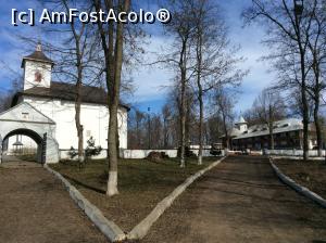 [P14] Castelul Sturdza - cum nu am putut intra la castel ne-am indreptat spre biserica » foto by mishu
 - 
<span class="allrVoted glyphicon glyphicon-heart hidden" id="av844046"></span>
<a class="m-l-10 hidden" id="sv844046" onclick="voting_Foto_DelVot(,844046,19447)" role="button">șterge vot <span class="glyphicon glyphicon-remove"></span></a>
<a id="v9844046" class=" c-red"  onclick="voting_Foto_SetVot(844046)" role="button"><span class="glyphicon glyphicon-heart-empty"></span> <b>LIKE</b> = Votează poza</a> <img class="hidden"  id="f844046W9" src="/imagini/loader.gif" border="0" /><span class="AjErrMes hidden" id="e844046ErM"></span>