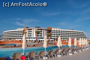[P09] Hotelul vazut de la piscina principala » foto by a_vlad2009
 - 
<span class="allrVoted glyphicon glyphicon-heart hidden" id="av750666"></span>
<a class="m-l-10 hidden" id="sv750666" onclick="voting_Foto_DelVot(,750666,19580)" role="button">șterge vot <span class="glyphicon glyphicon-remove"></span></a>
<a id="v9750666" class=" c-red"  onclick="voting_Foto_SetVot(750666)" role="button"><span class="glyphicon glyphicon-heart-empty"></span> <b>LIKE</b> = Votează poza</a> <img class="hidden"  id="f750666W9" src="/imagini/loader.gif" border="0" /><span class="AjErrMes hidden" id="e750666ErM"></span>