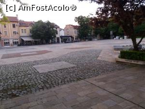 [P04] Piata Hristo Botev » foto by vulpe mihaela
 - 
<span class="allrVoted glyphicon glyphicon-heart hidden" id="av1072820"></span>
<a class="m-l-10 hidden" id="sv1072820" onclick="voting_Foto_DelVot(,1072820,19642)" role="button">șterge vot <span class="glyphicon glyphicon-remove"></span></a>
<a id="v91072820" class=" c-red"  onclick="voting_Foto_SetVot(1072820)" role="button"><span class="glyphicon glyphicon-heart-empty"></span> <b>LIKE</b> = Votează poza</a> <img class="hidden"  id="f1072820W9" src="/imagini/loader.gif" border="0" /><span class="AjErrMes hidden" id="e1072820ErM"></span>