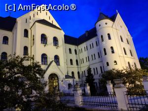 [P58] Palatul Episcopal Győr » foto by crismis
 - 
<span class="allrVoted glyphicon glyphicon-heart hidden" id="av1400729"></span>
<a class="m-l-10 hidden" id="sv1400729" onclick="voting_Foto_DelVot(,1400729,19654)" role="button">șterge vot <span class="glyphicon glyphicon-remove"></span></a>
<a id="v91400729" class=" c-red"  onclick="voting_Foto_SetVot(1400729)" role="button"><span class="glyphicon glyphicon-heart-empty"></span> <b>LIKE</b> = Votează poza</a> <img class="hidden"  id="f1400729W9" src="/imagini/loader.gif" border="0" /><span class="AjErrMes hidden" id="e1400729ErM"></span>
