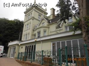 [P01] Fishguard - The Fishguard Bay Hotel care ne-a găzduit.  » foto by iulianic
 - 
<span class="allrVoted glyphicon glyphicon-heart hidden" id="av807716"></span>
<a class="m-l-10 hidden" id="sv807716" onclick="voting_Foto_DelVot(,807716,19690)" role="button">șterge vot <span class="glyphicon glyphicon-remove"></span></a>
<a id="v9807716" class=" c-red"  onclick="voting_Foto_SetVot(807716)" role="button"><span class="glyphicon glyphicon-heart-empty"></span> <b>LIKE</b> = Votează poza</a> <img class="hidden"  id="f807716W9" src="/imagini/loader.gif" border="0" /><span class="AjErrMes hidden" id="e807716ErM"></span>