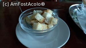 [P25] Route 60 - crutoanele primite la supa cremă de pui.  » foto by bogumil
 - 
<span class="allrVoted glyphicon glyphicon-heart hidden" id="av795131"></span>
<a class="m-l-10 hidden" id="sv795131" onclick="voting_Foto_DelVot(,795131,19697)" role="button">șterge vot <span class="glyphicon glyphicon-remove"></span></a>
<a id="v9795131" class=" c-red"  onclick="voting_Foto_SetVot(795131)" role="button"><span class="glyphicon glyphicon-heart-empty"></span> <b>LIKE</b> = Votează poza</a> <img class="hidden"  id="f795131W9" src="/imagini/loader.gif" border="0" /><span class="AjErrMes hidden" id="e795131ErM"></span>