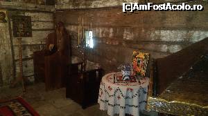 [P16] Mănăstirea Ciucea - 'şi cum te-nchini în rugăciune', în biserică.  » foto by bogumil
 - 
<span class="allrVoted glyphicon glyphicon-heart hidden" id="av695516"></span>
<a class="m-l-10 hidden" id="sv695516" onclick="voting_Foto_DelVot(,695516,19698)" role="button">șterge vot <span class="glyphicon glyphicon-remove"></span></a>
<a id="v9695516" class=" c-red"  onclick="voting_Foto_SetVot(695516)" role="button"><span class="glyphicon glyphicon-heart-empty"></span> <b>LIKE</b> = Votează poza</a> <img class="hidden"  id="f695516W9" src="/imagini/loader.gif" border="0" /><span class="AjErrMes hidden" id="e695516ErM"></span>