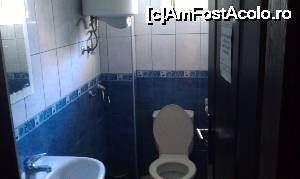 [P05] Imagine din baie la la Târnovski Dom Guest Rooms, orașul Veiko Rârnovo, Bulgaria » foto by traian.leuca †
 - 
<span class="allrVoted glyphicon glyphicon-heart hidden" id="av698643"></span>
<a class="m-l-10 hidden" id="sv698643" onclick="voting_Foto_DelVot(,698643,19761)" role="button">șterge vot <span class="glyphicon glyphicon-remove"></span></a>
<a id="v9698643" class=" c-red"  onclick="voting_Foto_SetVot(698643)" role="button"><span class="glyphicon glyphicon-heart-empty"></span> <b>LIKE</b> = Votează poza</a> <img class="hidden"  id="f698643W9" src="/imagini/loader.gif" border="0" /><span class="AjErrMes hidden" id="e698643ErM"></span>