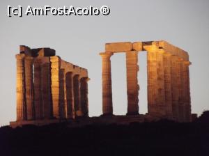 [P11] Templul lui Poseidon, după ce ieşiserăm din sit şi pornise instalaţia de iluminat » foto by irinad
 - 
<span class="allrVoted glyphicon glyphicon-heart hidden" id="av1059036"></span>
<a class="m-l-10 hidden" id="sv1059036" onclick="voting_Foto_DelVot(,1059036,19763)" role="button">șterge vot <span class="glyphicon glyphicon-remove"></span></a>
<a id="v91059036" class=" c-red"  onclick="voting_Foto_SetVot(1059036)" role="button"><span class="glyphicon glyphicon-heart-empty"></span> <b>LIKE</b> = Votează poza</a> <img class="hidden"  id="f1059036W9" src="/imagini/loader.gif" border="0" /><span class="AjErrMes hidden" id="e1059036ErM"></span>