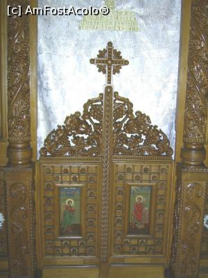 [P21] Mănăstirea Dealu - Interiorul bisericii. Catapeteasma, ușile împărătești. » foto by iulianic
 - 
<span class="allrVoted glyphicon glyphicon-heart hidden" id="av1208877"></span>
<a class="m-l-10 hidden" id="sv1208877" onclick="voting_Foto_DelVot(,1208877,19770)" role="button">șterge vot <span class="glyphicon glyphicon-remove"></span></a>
<a id="v91208877" class=" c-red"  onclick="voting_Foto_SetVot(1208877)" role="button"><span class="glyphicon glyphicon-heart-empty"></span> <b>LIKE</b> = Votează poza</a> <img class="hidden"  id="f1208877W9" src="/imagini/loader.gif" border="0" /><span class="AjErrMes hidden" id="e1208877ErM"></span>