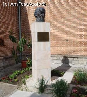 [P10] Bustul patriarhului Justinian Marina » foto by Michi
 - 
<span class="allrVoted glyphicon glyphicon-heart hidden" id="av1384270"></span>
<a class="m-l-10 hidden" id="sv1384270" onclick="voting_Foto_DelVot(,1384270,19770)" role="button">șterge vot <span class="glyphicon glyphicon-remove"></span></a>
<a id="v91384270" class=" c-red"  onclick="voting_Foto_SetVot(1384270)" role="button"><span class="glyphicon glyphicon-heart-empty"></span> <b>LIKE</b> = Votează poza</a> <img class="hidden"  id="f1384270W9" src="/imagini/loader.gif" border="0" /><span class="AjErrMes hidden" id="e1384270ErM"></span>