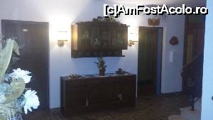 [P07] Imagine din holul Appartementhaus Sonne din Millstatt, Carinthia.  » foto by traian.leuca †
 - 
<span class="allrVoted glyphicon glyphicon-heart hidden" id="av700857"></span>
<a class="m-l-10 hidden" id="sv700857" onclick="voting_Foto_DelVot(,700857,19780)" role="button">șterge vot <span class="glyphicon glyphicon-remove"></span></a>
<a id="v9700857" class=" c-red"  onclick="voting_Foto_SetVot(700857)" role="button"><span class="glyphicon glyphicon-heart-empty"></span> <b>LIKE</b> = Votează poza</a> <img class="hidden"  id="f700857W9" src="/imagini/loader.gif" border="0" /><span class="AjErrMes hidden" id="e700857ErM"></span>
