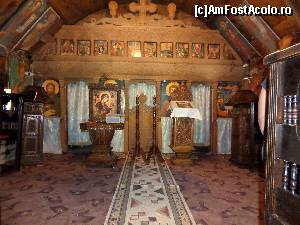 [P20] Mănăstirea Dintr-un Lemn - interior.  » foto by Safta Radu
 - 
<span class="allrVoted glyphicon glyphicon-heart hidden" id="av638110"></span>
<a class="m-l-10 hidden" id="sv638110" onclick="voting_Foto_DelVot(,638110,19874)" role="button">șterge vot <span class="glyphicon glyphicon-remove"></span></a>
<a id="v9638110" class=" c-red"  onclick="voting_Foto_SetVot(638110)" role="button"><span class="glyphicon glyphicon-heart-empty"></span> <b>LIKE</b> = Votează poza</a> <img class="hidden"  id="f638110W9" src="/imagini/loader.gif" border="0" /><span class="AjErrMes hidden" id="e638110ErM"></span>