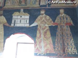 [P12] Tablou votiv - Mănăstirea Călui.  » foto by tata123 🔱
 - 
<span class="allrVoted glyphicon glyphicon-heart hidden" id="av656619"></span>
<a class="m-l-10 hidden" id="sv656619" onclick="voting_Foto_DelVot(,656619,19874)" role="button">șterge vot <span class="glyphicon glyphicon-remove"></span></a>
<a id="v9656619" class=" c-red"  onclick="voting_Foto_SetVot(656619)" role="button"><span class="glyphicon glyphicon-heart-empty"></span> <b>LIKE</b> = Votează poza</a> <img class="hidden"  id="f656619W9" src="/imagini/loader.gif" border="0" /><span class="AjErrMes hidden" id="e656619ErM"></span>