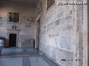 [P05] Fragmente originale ale basilicii Santa Maria in Trastevere incastrate in locurile lor, .  » foto by Albinoium
 - 
<span class="allrVoted glyphicon glyphicon-heart hidden" id="av679062"></span>
<a class="m-l-10 hidden" id="sv679062" onclick="voting_Foto_DelVot(,679062,19894)" role="button">șterge vot <span class="glyphicon glyphicon-remove"></span></a>
<a id="v9679062" class=" c-red"  onclick="voting_Foto_SetVot(679062)" role="button"><span class="glyphicon glyphicon-heart-empty"></span> <b>LIKE</b> = Votează poza</a> <img class="hidden"  id="f679062W9" src="/imagini/loader.gif" border="0" /><span class="AjErrMes hidden" id="e679062ErM"></span>