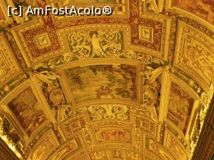 [P09] Unul dintre tavanele absolut superbe ale Muzeelor vaticanului » foto by SGR
 - 
<span class="allrVoted glyphicon glyphicon-heart hidden" id="av721038"></span>
<a class="m-l-10 hidden" id="sv721038" onclick="voting_Foto_DelVot(,721038,19894)" role="button">șterge vot <span class="glyphicon glyphicon-remove"></span></a>
<a id="v9721038" class=" c-red"  onclick="voting_Foto_SetVot(721038)" role="button"><span class="glyphicon glyphicon-heart-empty"></span> <b>LIKE</b> = Votează poza</a> <img class="hidden"  id="f721038W9" src="/imagini/loader.gif" border="0" /><span class="AjErrMes hidden" id="e721038ErM"></span>