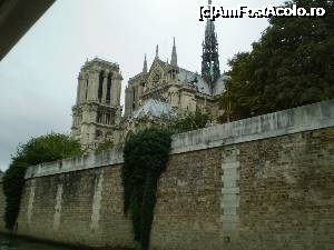 [P10] Pe traseu am avut norocul să întâlnim și catedrala Notre Dam.  » foto by Mihai18
 - 
<span class="allrVoted glyphicon glyphicon-heart hidden" id="av699487"></span>
<a class="m-l-10 hidden" id="sv699487" onclick="voting_Foto_DelVot(,699487,19910)" role="button">șterge vot <span class="glyphicon glyphicon-remove"></span></a>
<a id="v9699487" class=" c-red"  onclick="voting_Foto_SetVot(699487)" role="button"><span class="glyphicon glyphicon-heart-empty"></span> <b>LIKE</b> = Votează poza</a> <img class="hidden"  id="f699487W9" src="/imagini/loader.gif" border="0" /><span class="AjErrMes hidden" id="e699487ErM"></span>