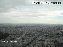 [P12] Vedere spre est de pe terasa turnului Montparnasse. Chiar în mijloc, trece Boulevard du Montparnasse, iar în drepta, chiar la margine, se zăreşte cupola şi clădirea Observatorului Astronomic din Paris » foto by Costi
 - 
<span class="allrVoted glyphicon glyphicon-heart hidden" id="av30448"></span>
<a class="m-l-10 hidden" id="sv30448" onclick="voting_Foto_DelVot(,30448,19912)" role="button">șterge vot <span class="glyphicon glyphicon-remove"></span></a>
<a id="v930448" class=" c-red"  onclick="voting_Foto_SetVot(30448)" role="button"><span class="glyphicon glyphicon-heart-empty"></span> <b>LIKE</b> = Votează poza</a> <img class="hidden"  id="f30448W9" src="/imagini/loader.gif" border="0" /><span class="AjErrMes hidden" id="e30448ErM"></span>