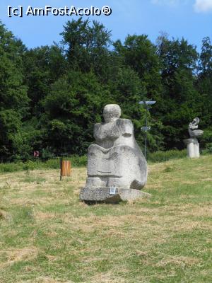 [P15] Tabara de sculptura Magura - Poiana cu sculpturi. » foto by iulianic
 - 
<span class="allrVoted glyphicon glyphicon-heart hidden" id="av1325663"></span>
<a class="m-l-10 hidden" id="sv1325663" onclick="voting_Foto_DelVot(,1325663,19973)" role="button">șterge vot <span class="glyphicon glyphicon-remove"></span></a>
<a id="v91325663" class=" c-red"  onclick="voting_Foto_SetVot(1325663)" role="button"><span class="glyphicon glyphicon-heart-empty"></span> <b>LIKE</b> = Votează poza</a> <img class="hidden"  id="f1325663W9" src="/imagini/loader.gif" border="0" /><span class="AjErrMes hidden" id="e1325663ErM"></span>