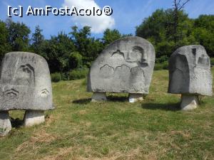 [P19] Tabara de sculptura Magura - Poiana cu sculpturi. » foto by iulianic
 - 
<span class="allrVoted glyphicon glyphicon-heart hidden" id="av1325667"></span>
<a class="m-l-10 hidden" id="sv1325667" onclick="voting_Foto_DelVot(,1325667,19973)" role="button">șterge vot <span class="glyphicon glyphicon-remove"></span></a>
<a id="v91325667" class=" c-red"  onclick="voting_Foto_SetVot(1325667)" role="button"><span class="glyphicon glyphicon-heart-empty"></span> <b>LIKE</b> = Votează poza</a> <img class="hidden"  id="f1325667W9" src="/imagini/loader.gif" border="0" /><span class="AjErrMes hidden" id="e1325667ErM"></span>