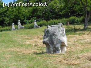 [P22] Tabara de sculptura Magura - Poiana cu sculpturi. » foto by iulianic
 - 
<span class="allrVoted glyphicon glyphicon-heart hidden" id="av1325670"></span>
<a class="m-l-10 hidden" id="sv1325670" onclick="voting_Foto_DelVot(,1325670,19973)" role="button">șterge vot <span class="glyphicon glyphicon-remove"></span></a>
<a id="v91325670" class=" c-red"  onclick="voting_Foto_SetVot(1325670)" role="button"><span class="glyphicon glyphicon-heart-empty"></span> <b>LIKE</b> = Votează poza</a> <img class="hidden"  id="f1325670W9" src="/imagini/loader.gif" border="0" /><span class="AjErrMes hidden" id="e1325670ErM"></span>