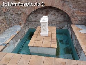 [P07] Izvorul Giuturna în Forumul Roman » foto by BristenaBrad
 - 
<span class="allrVoted glyphicon glyphicon-heart hidden" id="av1505573"></span>
<a class="m-l-10 hidden" id="sv1505573" onclick="voting_Foto_DelVot(,1505573,20021)" role="button">șterge vot <span class="glyphicon glyphicon-remove"></span></a>
<a id="v91505573" class=" c-red"  onclick="voting_Foto_SetVot(1505573)" role="button"><span class="glyphicon glyphicon-heart-empty"></span> <b>LIKE</b> = Votează poza</a> <img class="hidden"  id="f1505573W9" src="/imagini/loader.gif" border="0" /><span class="AjErrMes hidden" id="e1505573ErM"></span>