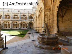 P17 [OCT-2020] De la parterul claustrului Mosteiro dos Jerónimos