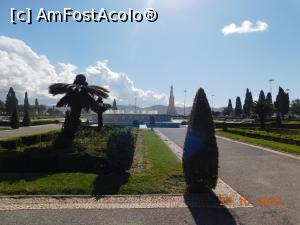 [P53] Monumentul Descoperirilor zărit din Jardim da Praça do Imperio » foto by irinad
 - 
<span class="allrVoted glyphicon glyphicon-heart hidden" id="av1224336"></span>
<a class="m-l-10 hidden" id="sv1224336" onclick="voting_Foto_DelVot(,1224336,20047)" role="button">șterge vot <span class="glyphicon glyphicon-remove"></span></a>
<a id="v91224336" class=" c-red"  onclick="voting_Foto_SetVot(1224336)" role="button"><span class="glyphicon glyphicon-heart-empty"></span> <b>LIKE</b> = Votează poza</a> <img class="hidden"  id="f1224336W9" src="/imagini/loader.gif" border="0" /><span class="AjErrMes hidden" id="e1224336ErM"></span>