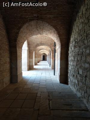 [P74] La pas prin galeriile castelului.  » foto by maryka
 - 
<span class="allrVoted glyphicon glyphicon-heart hidden" id="av1116898"></span>
<a class="m-l-10 hidden" id="sv1116898" onclick="voting_Foto_DelVot(,1116898,20055)" role="button">șterge vot <span class="glyphicon glyphicon-remove"></span></a>
<a id="v91116898" class=" c-red"  onclick="voting_Foto_SetVot(1116898)" role="button"><span class="glyphicon glyphicon-heart-empty"></span> <b>LIKE</b> = Votează poza</a> <img class="hidden"  id="f1116898W9" src="/imagini/loader.gif" border="0" /><span class="AjErrMes hidden" id="e1116898ErM"></span>