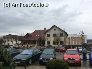 [P02] Muzeul Aurului de la Brad - Parcarea » foto by RossoNerro
 - 
<span class="allrVoted glyphicon glyphicon-heart hidden" id="av930200"></span>
<a class="m-l-10 hidden" id="sv930200" onclick="voting_Foto_DelVot(,930200,20092)" role="button">șterge vot <span class="glyphicon glyphicon-remove"></span></a>
<a id="v9930200" class=" c-red"  onclick="voting_Foto_SetVot(930200)" role="button"><span class="glyphicon glyphicon-heart-empty"></span> <b>LIKE</b> = Votează poza</a> <img class="hidden"  id="f930200W9" src="/imagini/loader.gif" border="0" /><span class="AjErrMes hidden" id="e930200ErM"></span>