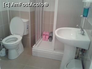 [P16] Baia, cu cele 2 perechi de papuci. Pentru el și pentru ea. Veșnic curată.  » foto by Aurici
 - 
<span class="allrVoted glyphicon glyphicon-heart hidden" id="av728653"></span>
<a class="m-l-10 hidden" id="sv728653" onclick="voting_Foto_DelVot(,728653,20153)" role="button">șterge vot <span class="glyphicon glyphicon-remove"></span></a>
<a id="v9728653" class=" c-red"  onclick="voting_Foto_SetVot(728653)" role="button"><span class="glyphicon glyphicon-heart-empty"></span> <b>LIKE</b> = Votează poza</a> <img class="hidden"  id="f728653W9" src="/imagini/loader.gif" border="0" /><span class="AjErrMes hidden" id="e728653ErM"></span>