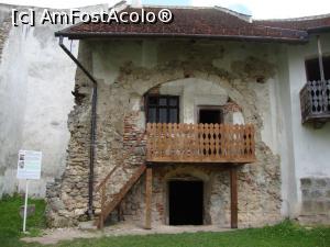 [P30] Acesta este turnul-capelă. Clădirea inițială a capelei este estimată a fi fost construită în jurul anului 1300.  » foto by Floryn81
 - 
<span class="allrVoted glyphicon glyphicon-heart hidden" id="av730657"></span>
<a class="m-l-10 hidden" id="sv730657" onclick="voting_Foto_DelVot(,730657,20177)" role="button">șterge vot <span class="glyphicon glyphicon-remove"></span></a>
<a id="v9730657" class=" c-red"  onclick="voting_Foto_SetVot(730657)" role="button"><span class="glyphicon glyphicon-heart-empty"></span> <b>LIKE</b> = Votează poza</a> <img class="hidden"  id="f730657W9" src="/imagini/loader.gif" border="0" /><span class="AjErrMes hidden" id="e730657ErM"></span>