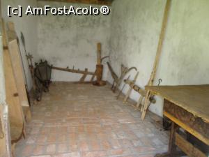 [P36] Obiecte din gospodăriile țărănești expuse în a doua încăpere.  » foto by Floryn81
 - 
<span class="allrVoted glyphicon glyphicon-heart hidden" id="av730663"></span>
<a class="m-l-10 hidden" id="sv730663" onclick="voting_Foto_DelVot(,730663,20177)" role="button">șterge vot <span class="glyphicon glyphicon-remove"></span></a>
<a id="v9730663" class=" c-red"  onclick="voting_Foto_SetVot(730663)" role="button"><span class="glyphicon glyphicon-heart-empty"></span> <b>LIKE</b> = Votează poza</a> <img class="hidden"  id="f730663W9" src="/imagini/loader.gif" border="0" /><span class="AjErrMes hidden" id="e730663ErM"></span>
