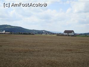 [P59] Turnul clopotniță al bisericii fortificate din Hărman se vede din DN 11 (Brașov - Târgu Secuiesc).  » foto by Floryn81
 - 
<span class="allrVoted glyphicon glyphicon-heart hidden" id="av730687"></span>
<a class="m-l-10 hidden" id="sv730687" onclick="voting_Foto_DelVot(,730687,20177)" role="button">șterge vot <span class="glyphicon glyphicon-remove"></span></a>
<a id="v9730687" class=" c-red"  onclick="voting_Foto_SetVot(730687)" role="button"><span class="glyphicon glyphicon-heart-empty"></span> <b>LIKE</b> = Votează poza</a> <img class="hidden"  id="f730687W9" src="/imagini/loader.gif" border="0" /><span class="AjErrMes hidden" id="e730687ErM"></span>