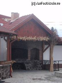 [P13] Foisorul La Sandu - locul pentru gratar, pietruit, curat, ca la tara! » foto by sunflower
 - 
<span class="allrVoted glyphicon glyphicon-heart hidden" id="av303764"></span>
<a class="m-l-10 hidden" id="sv303764" onclick="voting_Foto_DelVot(,303764,20177)" role="button">șterge vot <span class="glyphicon glyphicon-remove"></span></a>
<a id="v9303764" class=" c-red"  onclick="voting_Foto_SetVot(303764)" role="button"><span class="glyphicon glyphicon-heart-empty"></span> <b>LIKE</b> = Votează poza</a> <img class="hidden"  id="f303764W9" src="/imagini/loader.gif" border="0" /><span class="AjErrMes hidden" id="e303764ErM"></span>
