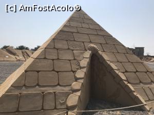 [P04] Sand City Hurghada - Oraşul de Nisip - piramidă » foto by nicole33
 - 
<span class="allrVoted glyphicon glyphicon-heart hidden" id="av1023067"></span>
<a class="m-l-10 hidden" id="sv1023067" onclick="voting_Foto_DelVot(,1023067,20178)" role="button">șterge vot <span class="glyphicon glyphicon-remove"></span></a>
<a id="v91023067" class=" c-red"  onclick="voting_Foto_SetVot(1023067)" role="button"><span class="glyphicon glyphicon-heart-empty"></span> <b>LIKE</b> = Votează poza</a> <img class="hidden"  id="f1023067W9" src="/imagini/loader.gif" border="0" /><span class="AjErrMes hidden" id="e1023067ErM"></span>