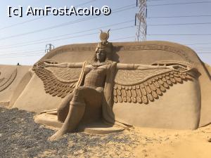 [P07] Sand City Hurghada - Oraşul de Nisip - zeiţa Isis » foto by nicole33
 - 
<span class="allrVoted glyphicon glyphicon-heart hidden" id="av1023070"></span>
<a class="m-l-10 hidden" id="sv1023070" onclick="voting_Foto_DelVot(,1023070,20178)" role="button">șterge vot <span class="glyphicon glyphicon-remove"></span></a>
<a id="v91023070" class=" c-red"  onclick="voting_Foto_SetVot(1023070)" role="button"><span class="glyphicon glyphicon-heart-empty"></span> <b>LIKE</b> = Votează poza</a> <img class="hidden"  id="f1023070W9" src="/imagini/loader.gif" border="0" /><span class="AjErrMes hidden" id="e1023070ErM"></span>