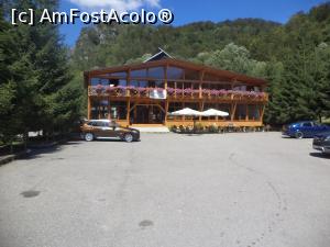 [P16] Cabana Cheile Butii din departare » foto by mogly
 - 
<span class="allrVoted glyphicon glyphicon-heart hidden" id="av770851"></span>
<a class="m-l-10 hidden" id="sv770851" onclick="voting_Foto_DelVot(,770851,20184)" role="button">șterge vot <span class="glyphicon glyphicon-remove"></span></a>
<a id="v9770851" class=" c-red"  onclick="voting_Foto_SetVot(770851)" role="button"><span class="glyphicon glyphicon-heart-empty"></span> <b>LIKE</b> = Votează poza</a> <img class="hidden"  id="f770851W9" src="/imagini/loader.gif" border="0" /><span class="AjErrMes hidden" id="e770851ErM"></span>