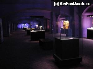 [P08] Sala de expoziţie, buncăr la subsol » foto by Michi
 - 
<span class="allrVoted glyphicon glyphicon-heart hidden" id="av479758"></span>
<a class="m-l-10 hidden" id="sv479758" onclick="voting_Foto_DelVot(,479758,20188)" role="button">șterge vot <span class="glyphicon glyphicon-remove"></span></a>
<a id="v9479758" class=" c-red"  onclick="voting_Foto_SetVot(479758)" role="button"><span class="glyphicon glyphicon-heart-empty"></span> <b>LIKE</b> = Votează poza</a> <img class="hidden"  id="f479758W9" src="/imagini/loader.gif" border="0" /><span class="AjErrMes hidden" id="e479758ErM"></span>