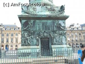 [P12] Baza Coloanei Vendome. Paris 2013. <p> Realizată din tunurile capturate la Austerlitz.  » foto by mihaelavoicu
 - 
<span class="allrVoted glyphicon glyphicon-heart hidden" id="av1049084"></span>
<a class="m-l-10 hidden" id="sv1049084" onclick="voting_Foto_DelVot(,1049084,20188)" role="button">șterge vot <span class="glyphicon glyphicon-remove"></span></a>
<a id="v91049084" class=" c-red"  onclick="voting_Foto_SetVot(1049084)" role="button"><span class="glyphicon glyphicon-heart-empty"></span> <b>LIKE</b> = Votează poza</a> <img class="hidden"  id="f1049084W9" src="/imagini/loader.gif" border="0" /><span class="AjErrMes hidden" id="e1049084ErM"></span>