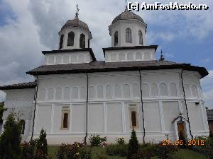 [P23] Potlogi - Biserica Sf. Dumitru, ctitorie brâncovenească.  » foto by iulianic
 - 
<span class="allrVoted glyphicon glyphicon-heart hidden" id="av645232"></span>
<a class="m-l-10 hidden" id="sv645232" onclick="voting_Foto_DelVot(,645232,20192)" role="button">șterge vot <span class="glyphicon glyphicon-remove"></span></a>
<a id="v9645232" class=" c-red"  onclick="voting_Foto_SetVot(645232)" role="button"><span class="glyphicon glyphicon-heart-empty"></span> <b>LIKE</b> = Votează poza</a> <img class="hidden"  id="f645232W9" src="/imagini/loader.gif" border="0" /><span class="AjErrMes hidden" id="e645232ErM"></span>