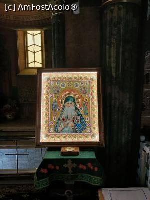 [P08] Mormântul părintelui Ilarion Argatu » foto by Michi
 - 
<span class="allrVoted glyphicon glyphicon-heart hidden" id="av1406596"></span>
<a class="m-l-10 hidden" id="sv1406596" onclick="voting_Foto_DelVot(,1406596,20198)" role="button">șterge vot <span class="glyphicon glyphicon-remove"></span></a>
<a id="v91406596" class=" c-red"  onclick="voting_Foto_SetVot(1406596)" role="button"><span class="glyphicon glyphicon-heart-empty"></span> <b>LIKE</b> = Votează poza</a> <img class="hidden"  id="f1406596W9" src="/imagini/loader.gif" border="0" /><span class="AjErrMes hidden" id="e1406596ErM"></span>