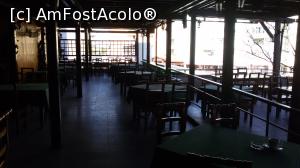 [P33] Din restaurant se iese pe o terasă exterioară. Dedesubt se află pubul Caru cu bere.  » foto by Floryn81
 - 
<span class="allrVoted glyphicon glyphicon-heart hidden" id="av732906"></span>
<a class="m-l-10 hidden" id="sv732906" onclick="voting_Foto_DelVot(,732906,20207)" role="button">șterge vot <span class="glyphicon glyphicon-remove"></span></a>
<a id="v9732906" class=" c-red"  onclick="voting_Foto_SetVot(732906)" role="button"><span class="glyphicon glyphicon-heart-empty"></span> <b>LIKE</b> = Votează poza</a> <img class="hidden"  id="f732906W9" src="/imagini/loader.gif" border="0" /><span class="AjErrMes hidden" id="e732906ErM"></span>