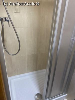 [P18] Dusul din baie » foto by Trank
 - 
<span class="allrVoted glyphicon glyphicon-heart hidden" id="av1276407"></span>
<a class="m-l-10 hidden" id="sv1276407" onclick="voting_Foto_DelVot(,1276407,20220)" role="button">șterge vot <span class="glyphicon glyphicon-remove"></span></a>
<a id="v91276407" class=" c-red"  onclick="voting_Foto_SetVot(1276407)" role="button"><span class="glyphicon glyphicon-heart-empty"></span> <b>LIKE</b> = Votează poza</a> <img class="hidden"  id="f1276407W9" src="/imagini/loader.gif" border="0" /><span class="AjErrMes hidden" id="e1276407ErM"></span>