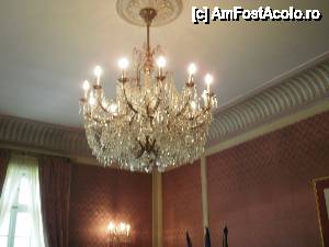 [P14] Casino Sinaia - Candelabru din cristal de Medias » foto by Floria
 - 
<span class="allrVoted glyphicon glyphicon-heart hidden" id="av488578"></span>
<a class="m-l-10 hidden" id="sv488578" onclick="voting_Foto_DelVot(,488578,20240)" role="button">șterge vot <span class="glyphicon glyphicon-remove"></span></a>
<a id="v9488578" class=" c-red"  onclick="voting_Foto_SetVot(488578)" role="button"><span class="glyphicon glyphicon-heart-empty"></span> <b>LIKE</b> = Votează poza</a> <img class="hidden"  id="f488578W9" src="/imagini/loader.gif" border="0" /><span class="AjErrMes hidden" id="e488578ErM"></span>