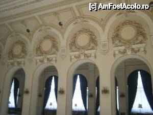 [P21] Casino Sinaia - Sala Oglinzilor - Dincolo de arcade era odinioara cafeneaua casinoului.  » foto by Floria
 - 
<span class="allrVoted glyphicon glyphicon-heart hidden" id="av488585"></span>
<a class="m-l-10 hidden" id="sv488585" onclick="voting_Foto_DelVot(,488585,20240)" role="button">șterge vot <span class="glyphicon glyphicon-remove"></span></a>
<a id="v9488585" class=" c-red"  onclick="voting_Foto_SetVot(488585)" role="button"><span class="glyphicon glyphicon-heart-empty"></span> <b>LIKE</b> = Votează poza</a> <img class="hidden"  id="f488585W9" src="/imagini/loader.gif" border="0" /><span class="AjErrMes hidden" id="e488585ErM"></span>