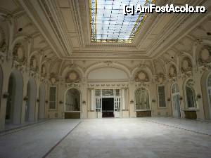 [P23] Casino Sinaia - Sala Oglinzilor.  » foto by Floria
 - 
<span class="allrVoted glyphicon glyphicon-heart hidden" id="av488587"></span>
<a class="m-l-10 hidden" id="sv488587" onclick="voting_Foto_DelVot(,488587,20240)" role="button">șterge vot <span class="glyphicon glyphicon-remove"></span></a>
<a id="v9488587" class=" c-red"  onclick="voting_Foto_SetVot(488587)" role="button"><span class="glyphicon glyphicon-heart-empty"></span> <b>LIKE</b> = Votează poza</a> <img class="hidden"  id="f488587W9" src="/imagini/loader.gif" border="0" /><span class="AjErrMes hidden" id="e488587ErM"></span>