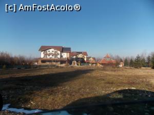 [P03] Pensiunea Vâlceaua Zânelor, în mijloc » foto by mprofeanu
 - 
<span class="allrVoted glyphicon glyphicon-heart hidden" id="av822504"></span>
<a class="m-l-10 hidden" id="sv822504" onclick="voting_Foto_DelVot(,822504,20261)" role="button">șterge vot <span class="glyphicon glyphicon-remove"></span></a>
<a id="v9822504" class=" c-red"  onclick="voting_Foto_SetVot(822504)" role="button"><span class="glyphicon glyphicon-heart-empty"></span> <b>LIKE</b> = Votează poza</a> <img class="hidden"  id="f822504W9" src="/imagini/loader.gif" border="0" /><span class="AjErrMes hidden" id="e822504ErM"></span>