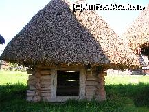 [P18] muzeul satului - cusca pentru caini » foto by diana-s
 - 
<span class="allrVoted glyphicon glyphicon-heart hidden" id="av302290"></span>
<a class="m-l-10 hidden" id="sv302290" onclick="voting_Foto_DelVot(,302290,20342)" role="button">șterge vot <span class="glyphicon glyphicon-remove"></span></a>
<a id="v9302290" class=" c-red"  onclick="voting_Foto_SetVot(302290)" role="button"><span class="glyphicon glyphicon-heart-empty"></span> <b>LIKE</b> = Votează poza</a> <img class="hidden"  id="f302290W9" src="/imagini/loader.gif" border="0" /><span class="AjErrMes hidden" id="e302290ErM"></span>