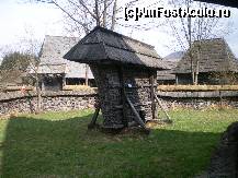 [P11] Muzeul Satului Maramuresean - cos pentru porumb » foto by presario
 - 
<span class="allrVoted glyphicon glyphicon-heart hidden" id="av64217"></span>
<a class="m-l-10 hidden" id="sv64217" onclick="voting_Foto_DelVot(,64217,20342)" role="button">șterge vot <span class="glyphicon glyphicon-remove"></span></a>
<a id="v964217" class=" c-red"  onclick="voting_Foto_SetVot(64217)" role="button"><span class="glyphicon glyphicon-heart-empty"></span> <b>LIKE</b> = Votează poza</a> <img class="hidden"  id="f64217W9" src="/imagini/loader.gif" border="0" /><span class="AjErrMes hidden" id="e64217ErM"></span>
